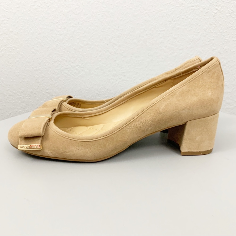 Michael KORS Kiera Block Heel Bow Pumps - Picture 4 of 8
